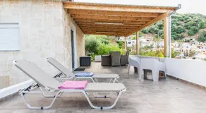 Chic & Spacious House in Rodia Heraklion - Image 2