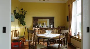 Alpine Guesthouse - Image 3