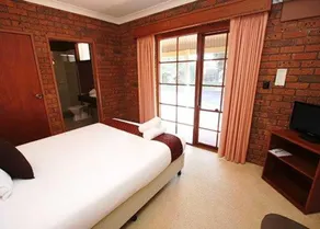 Grange Burn Motel - Image 4