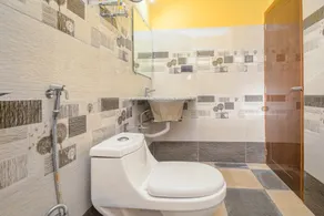 Hotel Red Cherry Pelling - Image 3