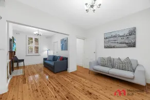 Apartamento vacacional apropiado para familias con internet de alta velocidad y terraza | Cerca Circular Quay - Image 2