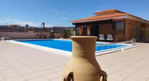 Villa Casa Del Sol 3 Bedrooms With Private Solar Covered Pool 12m x 6m WiFi  - Image 4