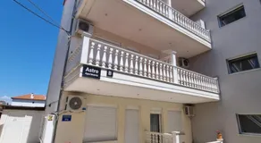 Astro Studio Apartments - Image 2
