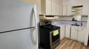 Cozy Town house - Image 2