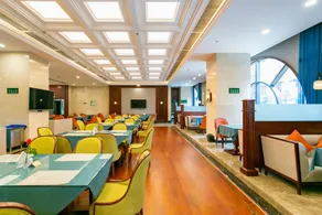 Jiu Long Ying Bin Hotel - Image 5