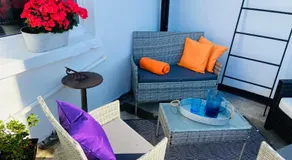 Funky cozy cottage with outside space - Image 5