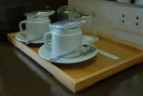 Almon Hotel - Image 5
