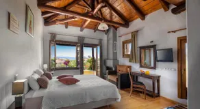 Alkifron Hotel - Image 2