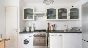 Nice Apartment with Parking balcon Casa Lyon - Image 4