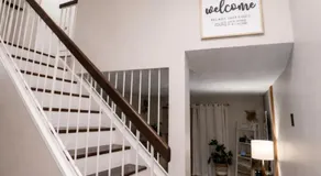 Modern Cozy Townhouse Near Everything - Image 5