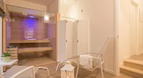 Palazzo Monga Boutique Guesthouse - Image 5