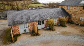 Crepe Farm Barns - Image 5