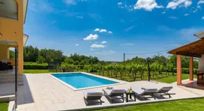 Villa Green Holiday - Image 3