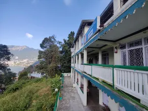 Hotel Kurmanchal - Image 3