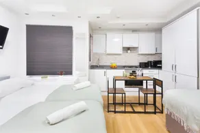 Studio9 Rooms - Image 2