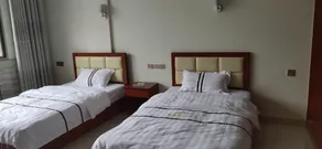 Golden 999 Hotel - Image 2