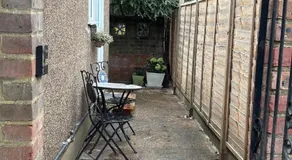 Luxurious Apartment - Luton Airport - Image 3