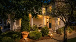 5 min walk to Asbury Park, 4 beach badges, firepit, grill, porch, cool AC - Image 4