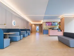 HanTing Hotel (Yichang East Railway Station Wuyi Plaza) - Image 2