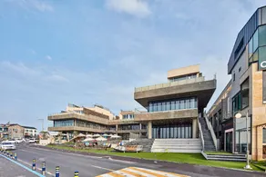 Moon Stay Avenue Poolvilla - Image 4