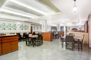 Palette by CheckIn Anand Formerly Hotel La Casa Inn - Image 4