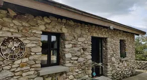 Kingsford renovated old cottage - Image 3