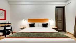 FabHotel Golden Moment - Image 2