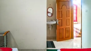 Villa Al Barokah Syariah Family Mitra RedDoorz near Sarangan Lake - Image 3