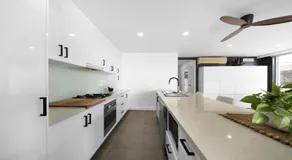 'blue Bay Bliss' - Private Spa - Luxury Apartment - Image 3