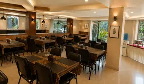 Strand Resort - Image 5