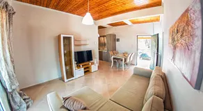 Marabu Seaview Apartments - Image 2