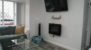 Cosy one bed with parking - Image 2