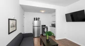 Northside Suites - 4 Apartments - Image 2