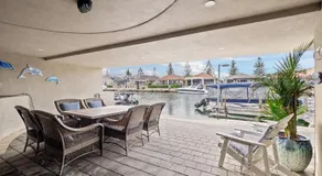 Aztec Island Luxury Canal Retreat with Jetty - Image 5