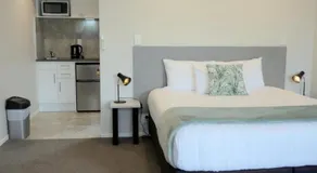 BK's Pohutukawa Lodge - Image 2