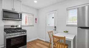 Pittsburgh Millvale Modern and Cozy 1 Bedroom Apartment with Parking - Image 5