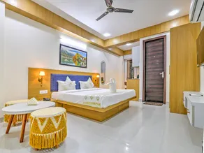SkyLuxuria Hotel & Service Apartments  - Image 5