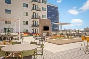 Luxury 1bedroom 1bath with balcony Midtown Phoenix - Image 3