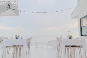 GT Seaside Inn - Image 5