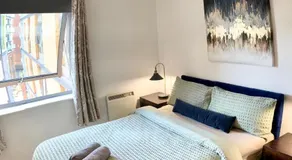 Modern two bedroom two bath opp tube station (central line) - Image 5