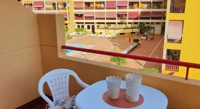 Appartement de vacances \"Sol y Mar\" avec piscine partagée, balcon privé et Wi-Fi - Image 5