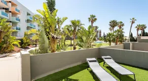 AlmeriaSuite Palm Beach Pool & Golf Apartments - Image 5