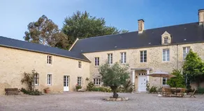 La Cour Souveraine - Gîte Omaha - Image 4