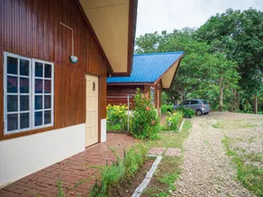Timba Garden FREE TOWN AND JETTY TRANSPORT - Image 2