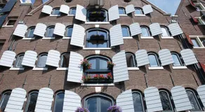 hip & stylish apartment in center, near trainstation, 15 min walk - Image 5