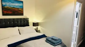 1 Luxe Bed Apt GView Derby City - Image 2