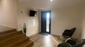 Beige Private Rooms - Image 3