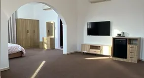 Khalifa A Home Stay Suite Room - Image 2