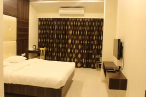 HOTEL RG LANDMARK - Image 2