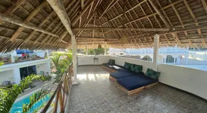 Hakuna Matata Boutique - Image 4